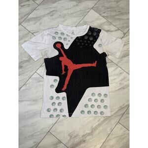 Air Jordan Boys Youth Size Large 12-13 Yrs T-Shirt Jumpman Graffiti Graphic Tee